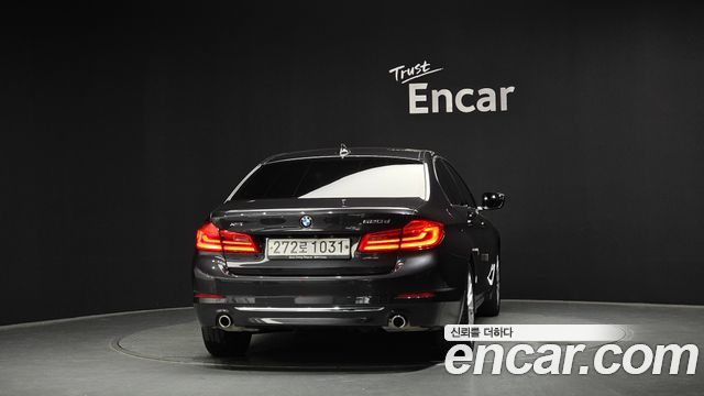 BMW 5-Series 520d xDrive Luxury Plus — пробег 75 172 км — фото 4 из 5