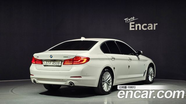 BMW 5-Series 520d xDrive Luxury Plus — пробег 103 735 км — фото 2 из 5