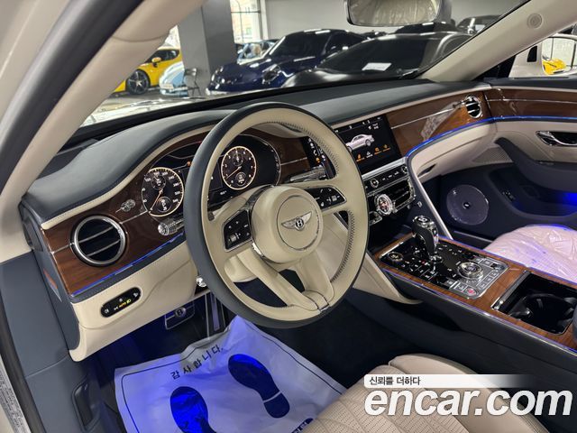 Bentley Flying Spur 4.0 — пробег 29 000 км — фото 4 из 5