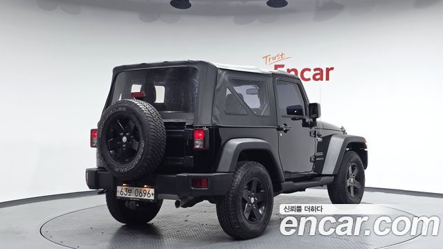 Jeep Wrangler 3.6 Sport 2Door — пробег 88 872 км — фото 2 из 5