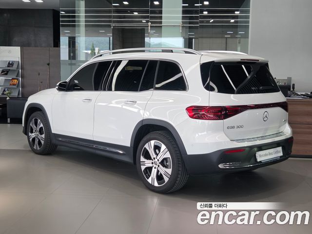 Mercedes-Benz EQB из Кореи Encar