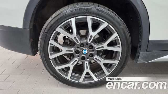 BMW X1 xDrive 20i xLine — пробег 92 328 км — фото 5 из 5