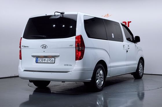 Hyundai Starex Van 5-Seater Smart — пробег 55 630 км — фото 2 из 5