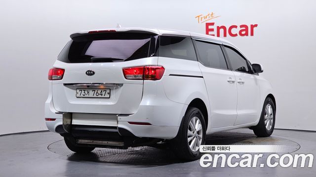Kia Carnival 5-seater Wheelchair lift — пробег 306 863 км — фото 2 из 5