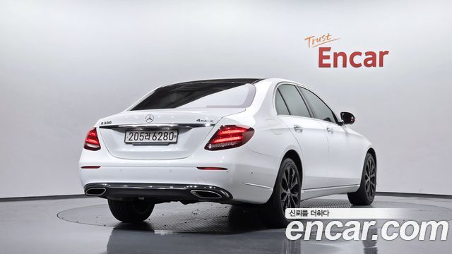 Mercedes-Benz E-Class из Кореи Encar