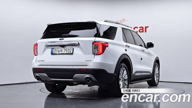 Ford Explorer 2.3 LimIted 4WD — пробег 80 050 км — фото 2 из 5