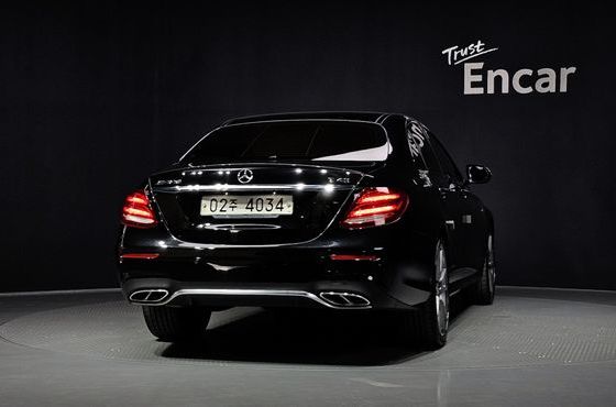 Mercedes-Benz E-Class E43 AMG 4MATIC — пробег 187 715 км — фото 4 из 5