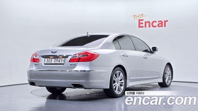 Hyundai Genesis из Кореи Encar