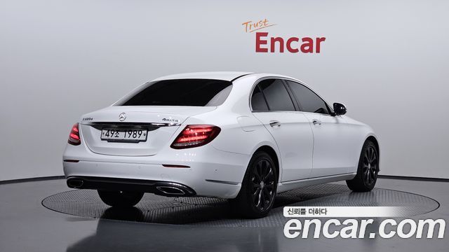 Mercedes-Benz E-Class из Кореи Encar