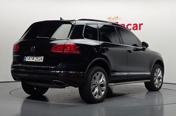 Volkswagen Touareg V6 3.0 TDI Bluemotion Premium 7P5 — пробег 244 082 км — фото 2 из 5