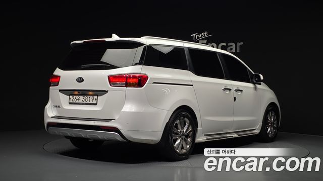 Kia Carnival 9-seater Prestige — пробег 110 800 км — фото 2 из 5