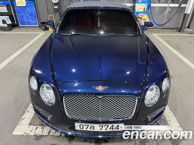 Bentley Continental 4.0 GTC — пробег 84 500 км — фото 1 из 5