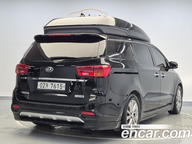 Kia Carnival из Кореи Encar
