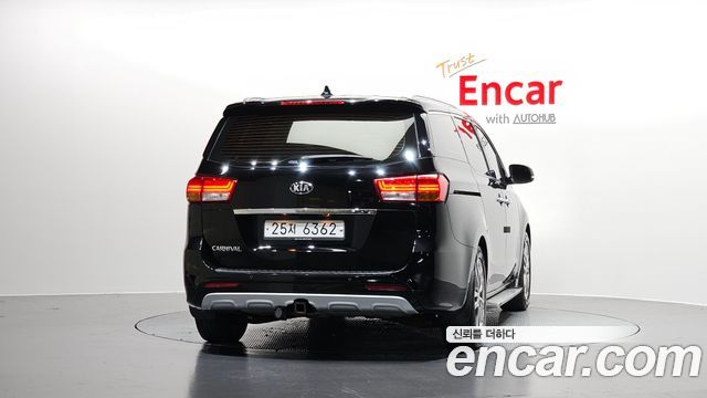 Kia Carnival из Кореи Encar