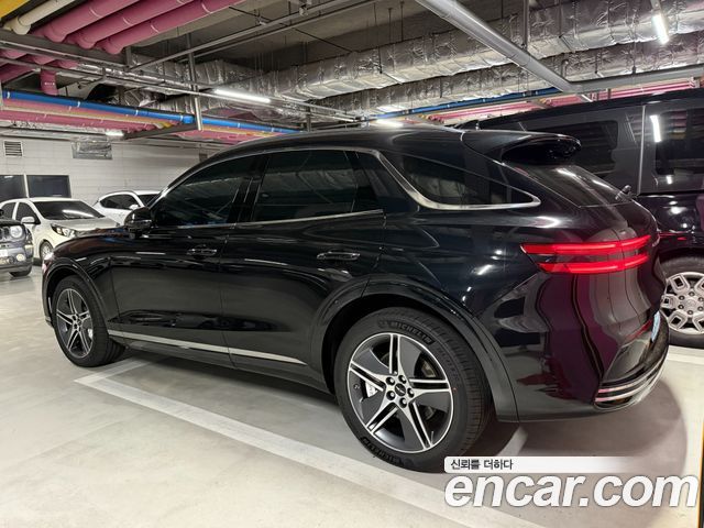 Genesis GV70 e-AWD — пробег 1 235 км — фото 5 из 5