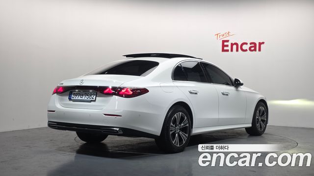 Mercedes-Benz E-Class из Кореи Encar