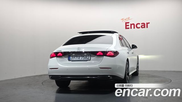 Mercedes-Benz E-Class из Кореи Encar