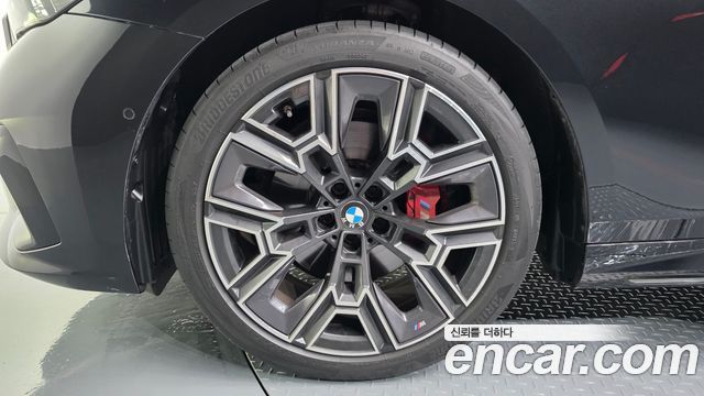 BMW 5-Series 530i xDrive M Sport Pro Special Edition — пробег 15 215 км — фото 5 из 5