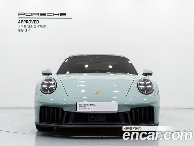 Porsche 911 Carrera 4 GTS — пробег 3 600 км — фото 3 из 5