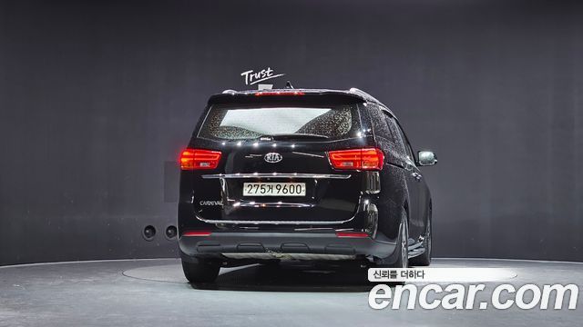 Kia Carnival из Кореи Encar