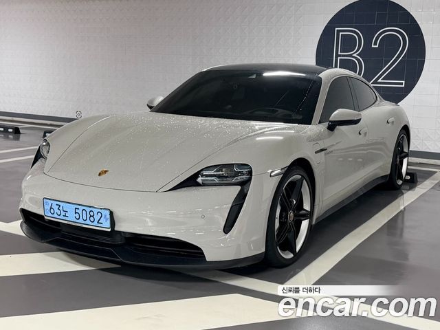 Porsche Taycan 4S — пробег 58 000 км — фото 1 из 5