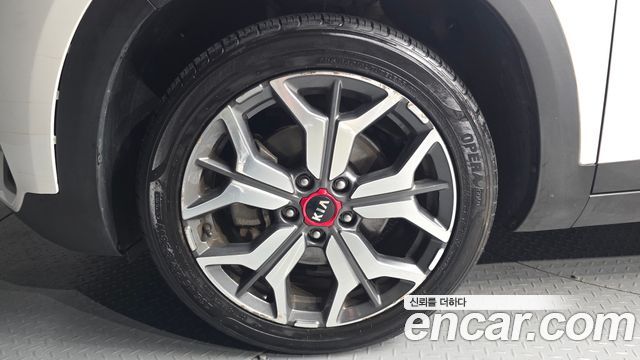 Kia Seltos из Кореи Encar