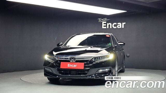 Honda Accord 2.0 Hybrid Touring — пробег 73 944 км — фото 3 из 5