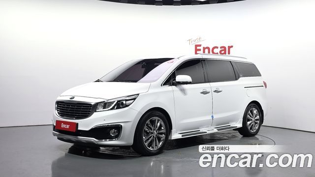 Kia Carnival Gasoline 7-seater Limousine President — пробег 84 553 км — фото 1 из 5