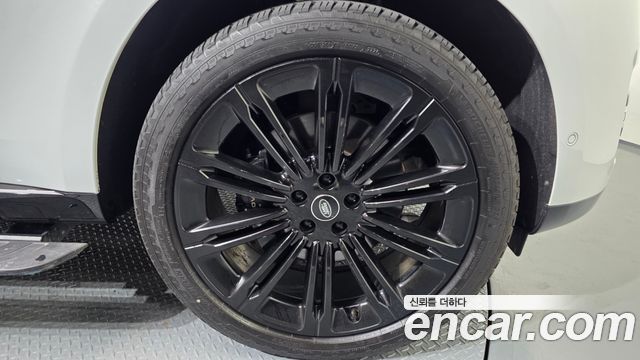 Land Rover Range Rover D350 Autobiography Long Wheel Base — пробег 24 084 км — фото 5 из 5