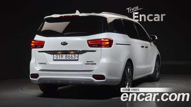 Kia Carnival из Кореи Encar