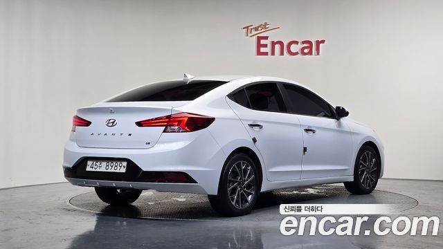 Hyundai AVANTE из Кореи Encar