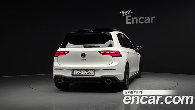 Volkswagen Golf 2.0 GTI — пробег 14 274 км — фото 4 из 5