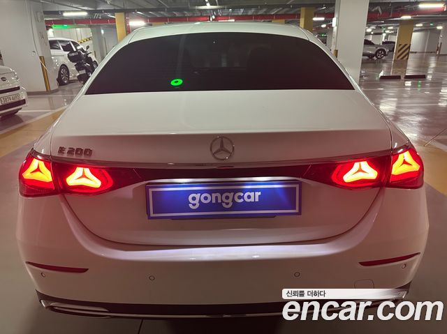 Mercedes-Benz E-Class из Кореи Encar