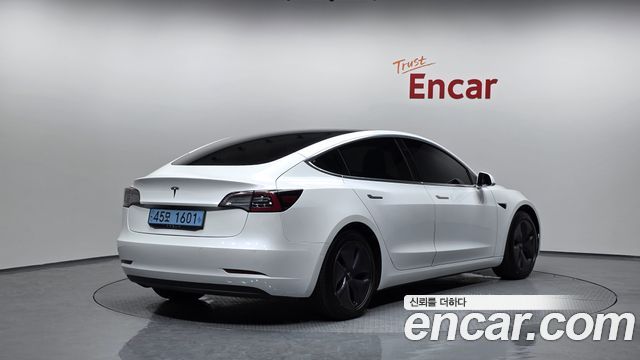 Tesla Model 3 Standard Range Plue RWD — пробег 144 463 км — фото 2 из 5