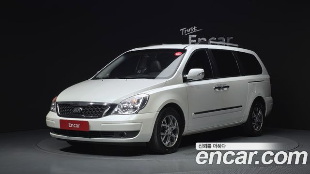 Kia Carnival New Carnival Limousine GLX High-Deluxe — пробег 129 058 км — фото 1 из 5