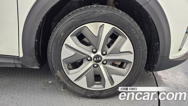 Kia Niro Noblesse — пробег 167 180 км — фото 5 из 5