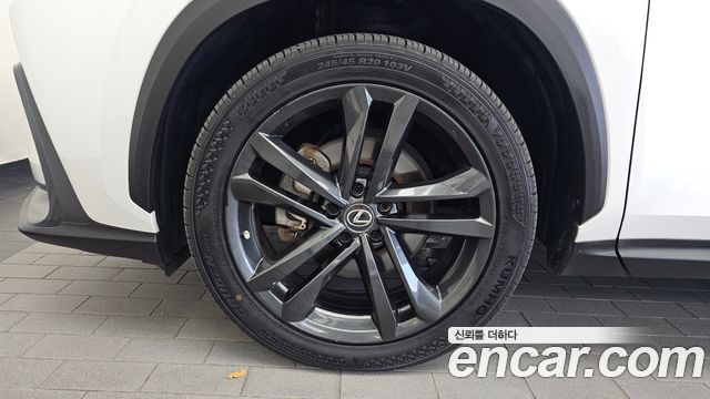 Lexus NX из Кореи Encar