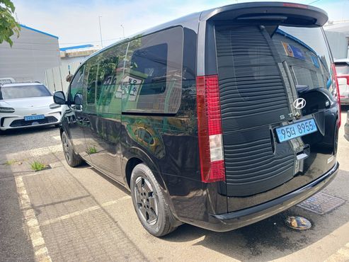 Hyundai Staria EV Cargo 5-Seater Modern — пробег 500 км — фото 4 из 5