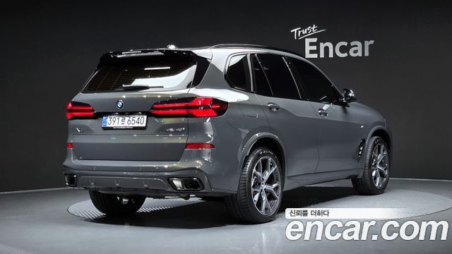BMW X5 xDrive 40i M sports Onlie Exclusive Edition — пробег 5 810 км — фото 2 из 5
