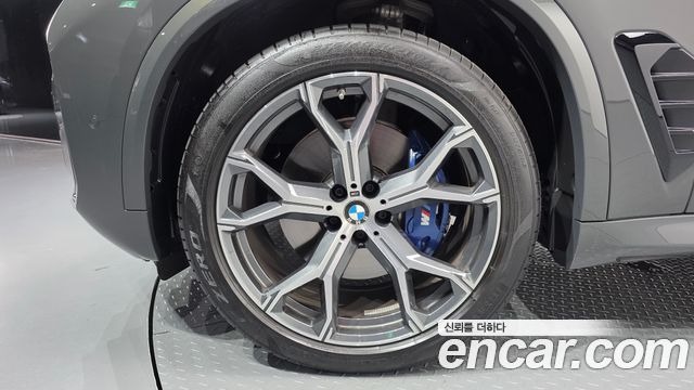 BMW X5 xDrive 40i M sports Onlie Exclusive Edition — пробег 5 810 км — фото 5 из 5