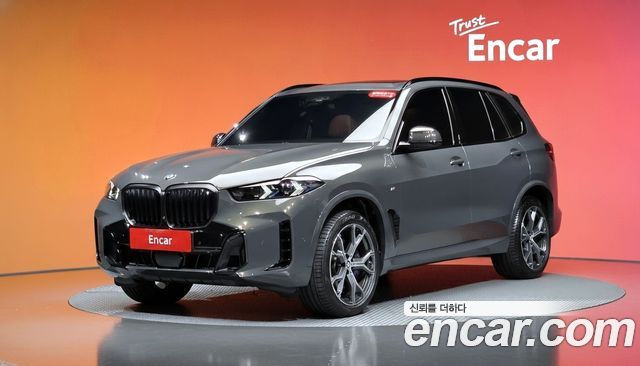BMW X5 xDrive 40i M sports Onlie Exclusive Edition — пробег 5 810 км — фото 1 из 5