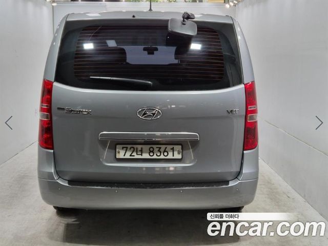 Hyundai Starex 11-Seater Wagon Smart — пробег 179 026 км — фото 3 из 5