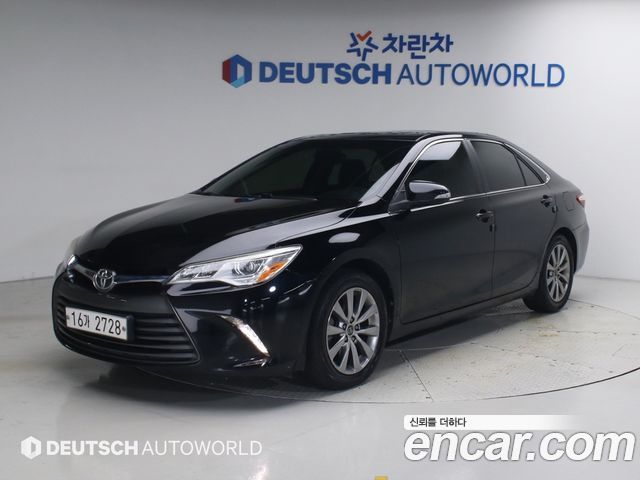 Toyota Camry 2.5 XLE — пробег 85 569 км — фото 1 из 5
