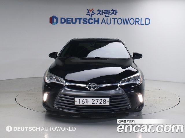 Toyota Camry 2.5 XLE — пробег 85 569 км — фото 3 из 5