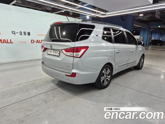 Ssangyong KORANDO 2WD RX 9-seater — пробег 111 800 км — фото 5 из 5