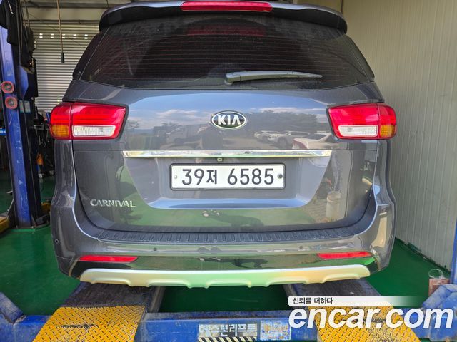 Kia Carnival из Кореи Encar