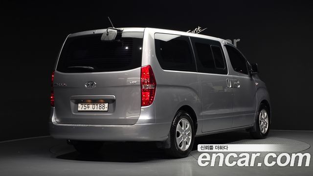 Hyundai Starex Wagon 11-Seater Smart — пробег 68 094 км — фото 2 из 5