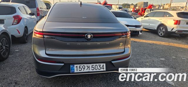 Toyota Crown 2.5 4WD Hybrid — пробег 23 000 км — фото 4 из 5