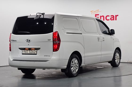 Hyundai Starex Van 3-Seater Smart — пробег 77 854 км — фото 2 из 5