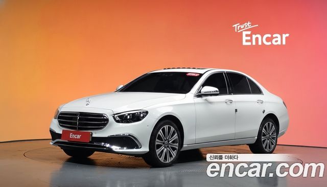 Mercedes-Benz E-Class E350 4MATIC Exclusive — пробег 75 400 км — фото 1 из 5